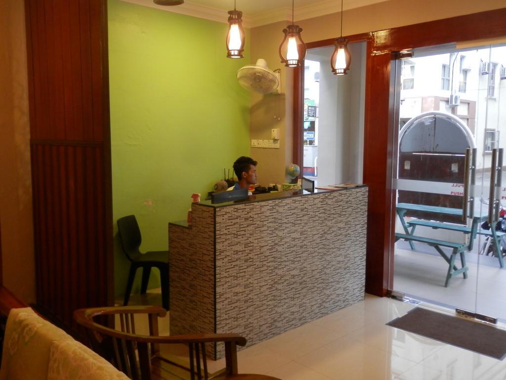 Travellers Planet Hotel & Guesthouse Malacca Ngoại thất bức ảnh