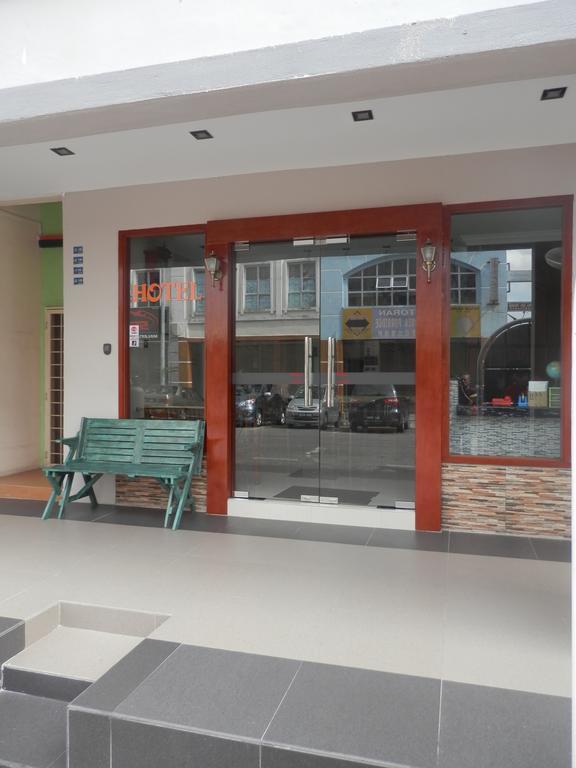 Travellers Planet Hotel & Guesthouse Malacca Ngoại thất bức ảnh